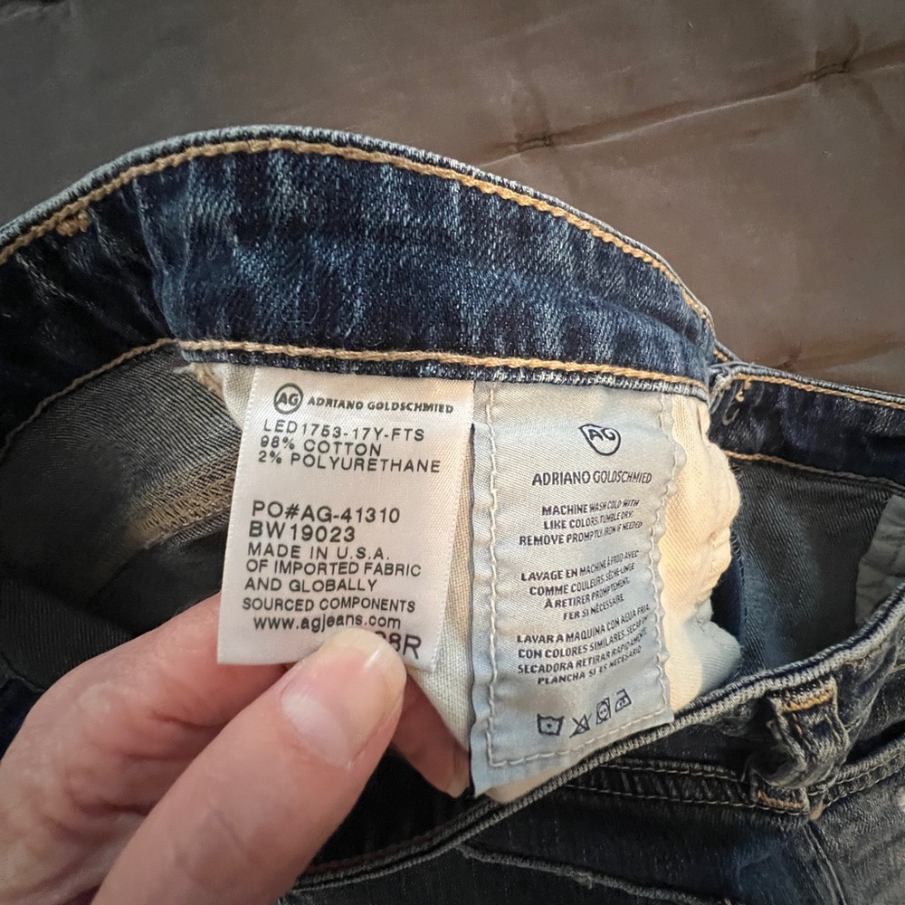 3/$25 AG jeans, The Isabelle, High rise straight crop, Size 28. - Picture 8 of 8